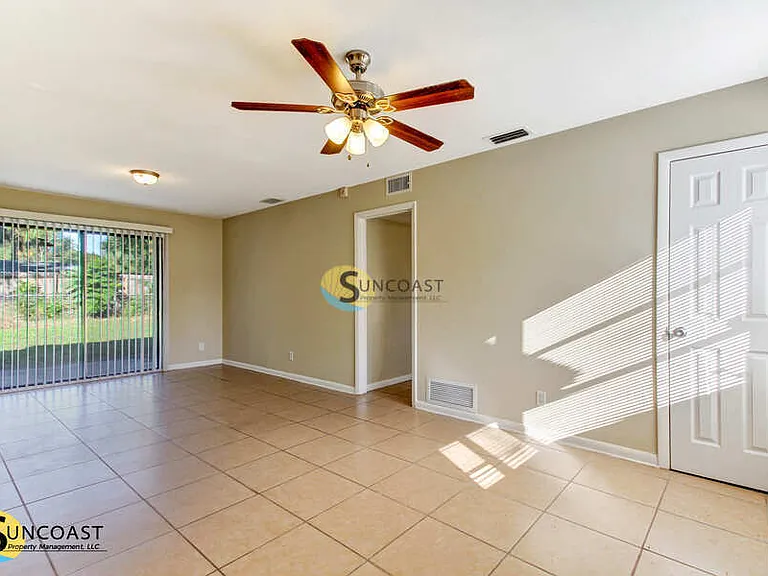 2156 Bunting Dr — Photo 4