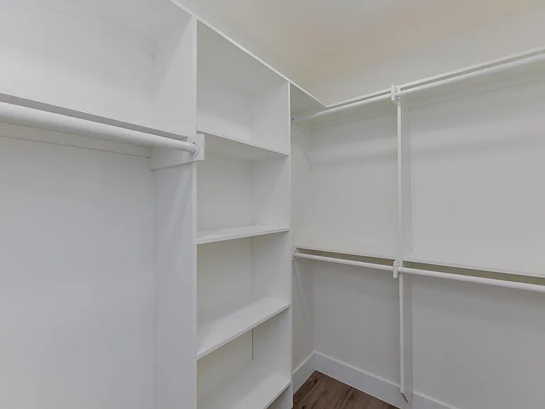 8405 Georgian Dr — Photo 22