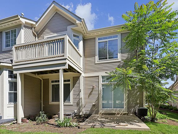 2nd image of 3383 Rosecroft Ln