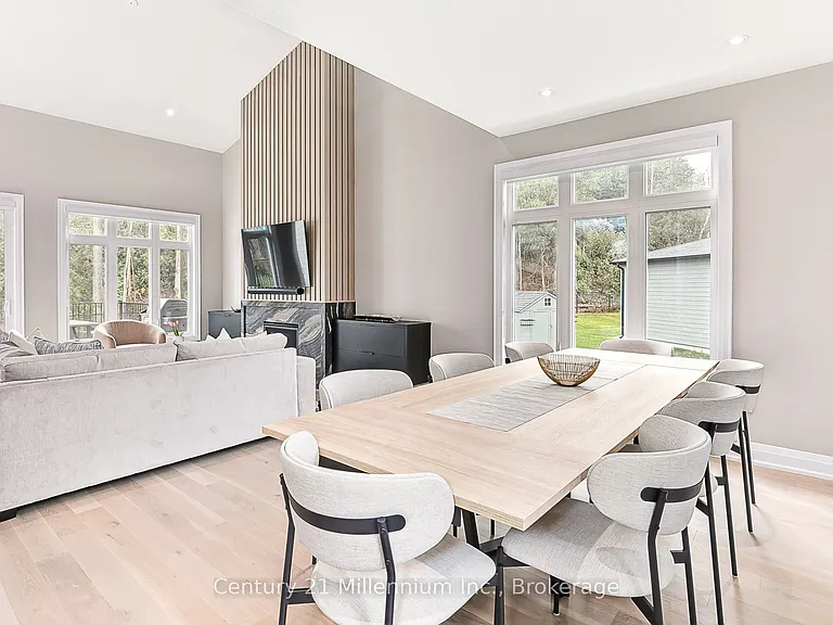 82 Goldie Ct — Photo 10