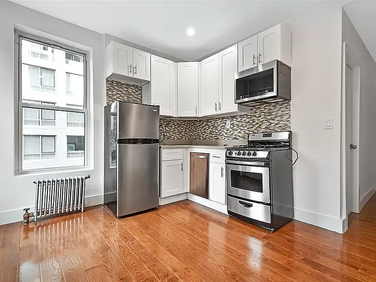1158 2nd Ave #3W — Photo 1