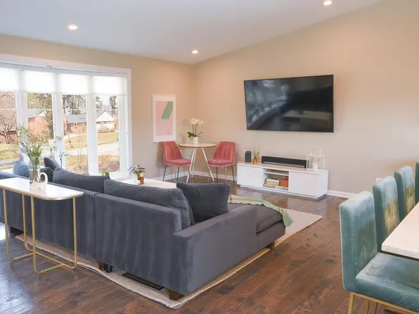 3301 Garrison Farms Rd, Pikesville, MD 21208