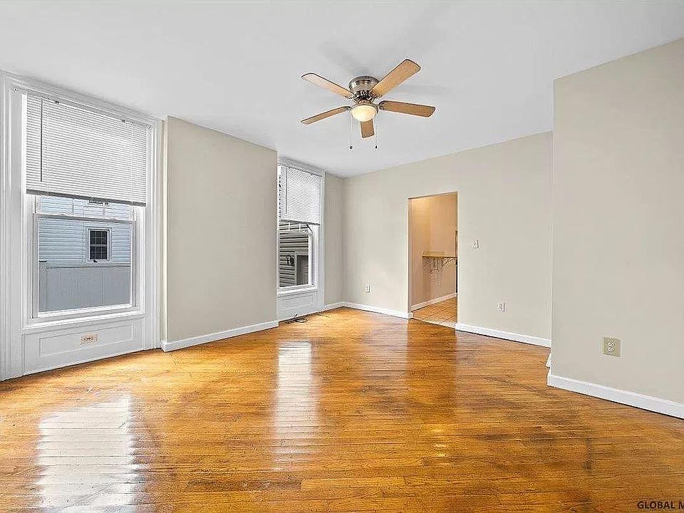 1st image of 100 3rd St APT 1F