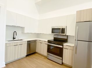 3312 N Halsted St #1R, Chicago, IL 60657