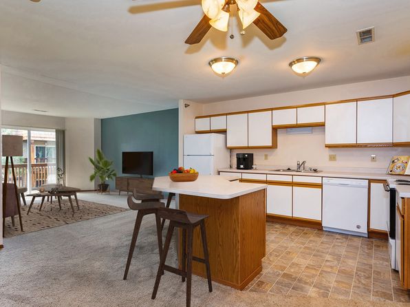 2460 Village Ln #317