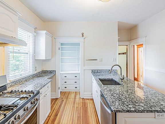 4th image of 2553 N Gaylord St