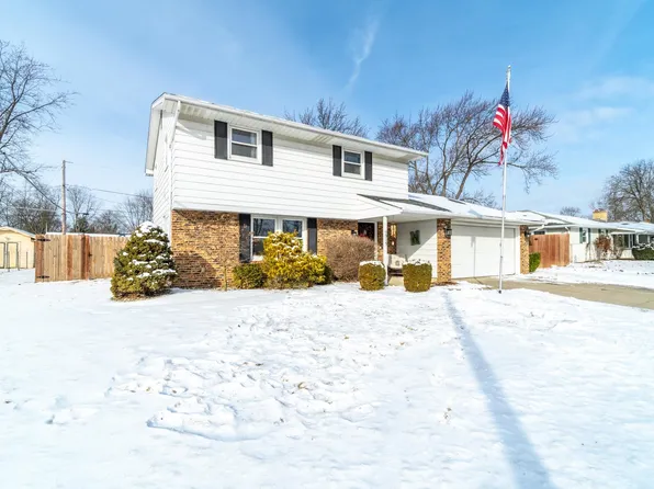 4915 Maple Ridge Dr, Fort Wayne, IN 46835