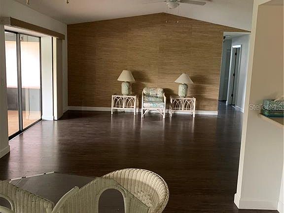 4th image of 5510 Colonial Oaks Blvd