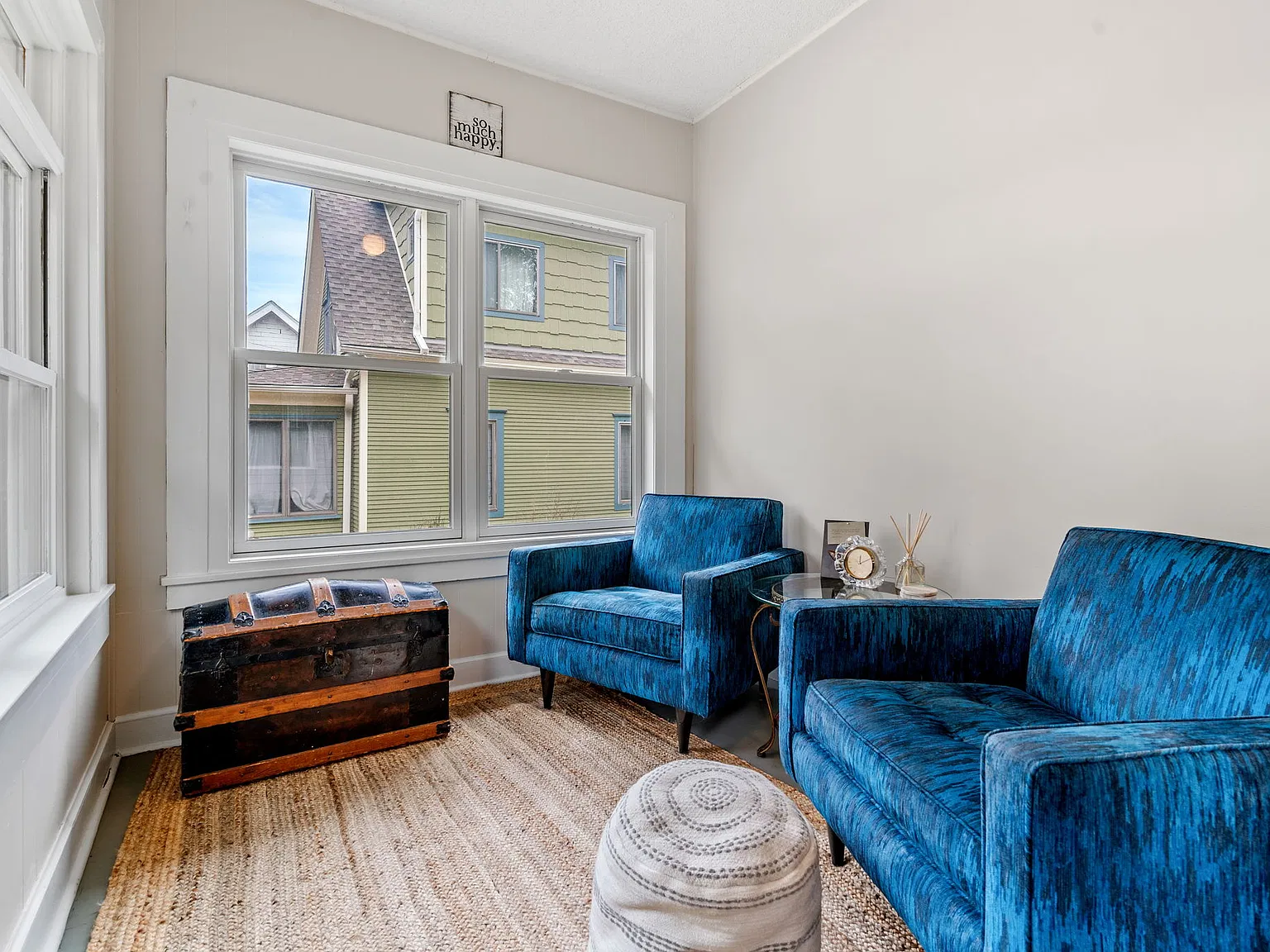 3 bed, 2148 sqft, $3,499 — Photo 3