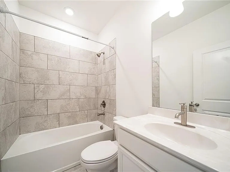 307 Danville Ave — Photo 43