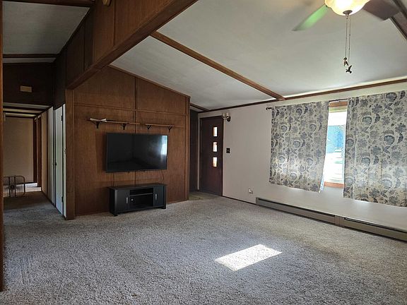 3rd image of 319 Rogers Rd