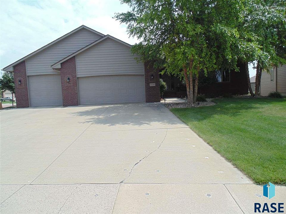 1st image of 3700 E Orchid Ave