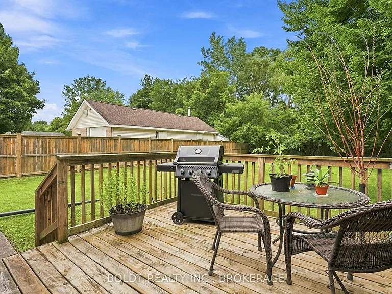 8166 Thorold Stone Rd — Photo 17