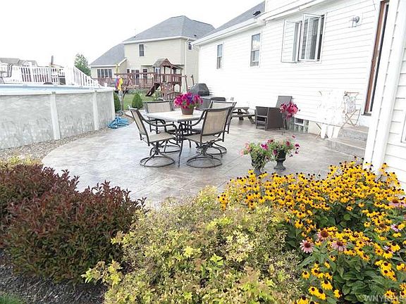 4th image of 2291 Hobblebush Ln
