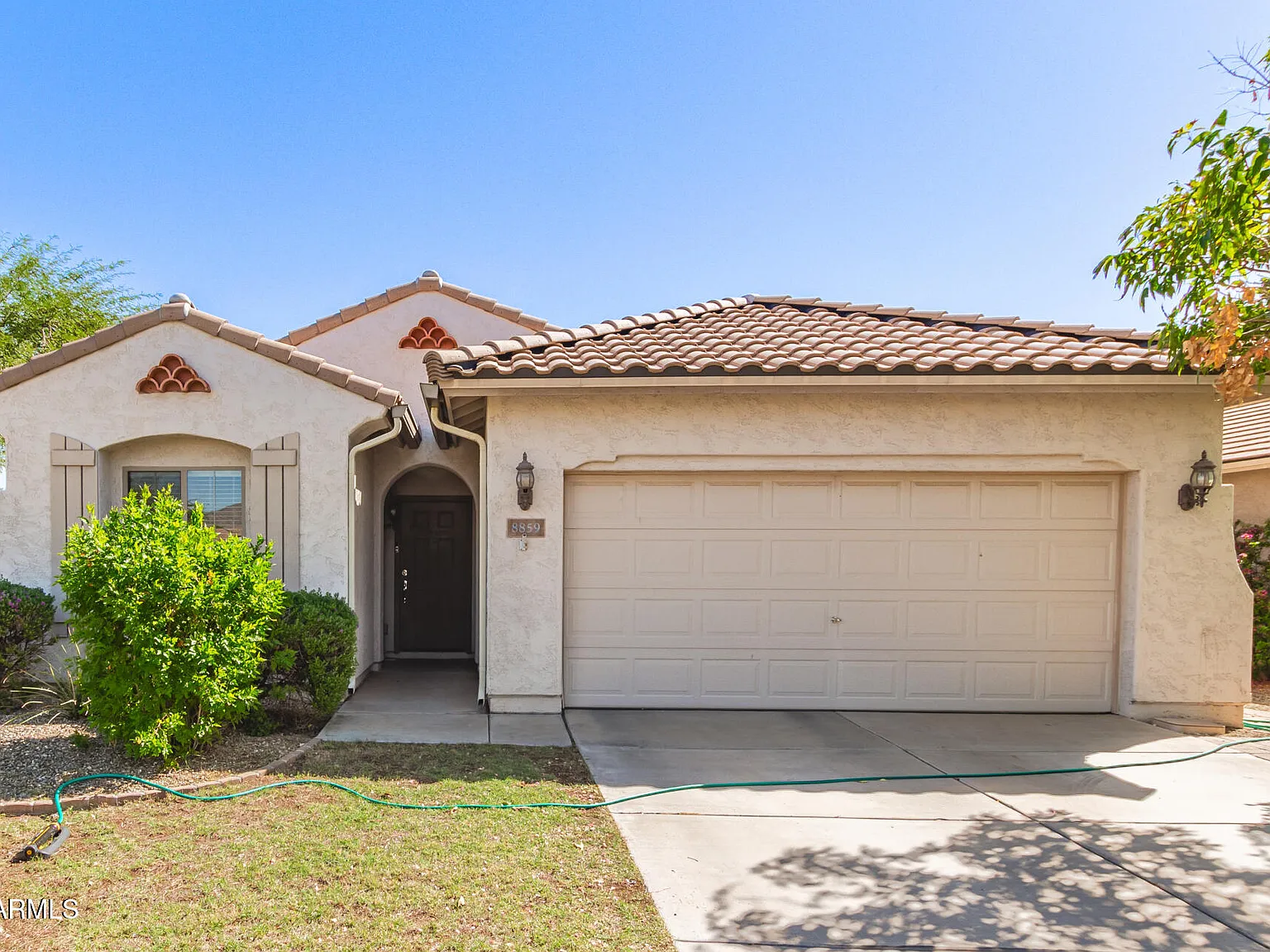 3 bed, 2.0 bath, 1777 sqft, $2,250 — Photo 2