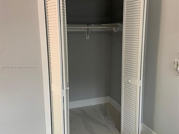 5th image of 1653 Ashton Ct #1