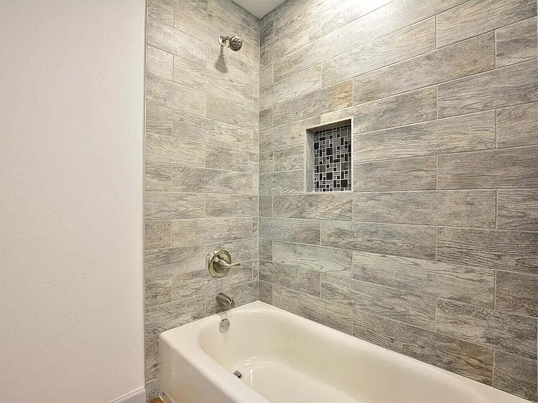1207 N Essex Ave — Photo 14