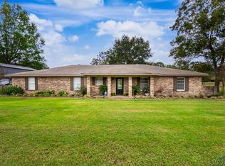 228 Hollybrook St, Kilgore, TX 75662