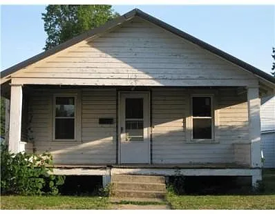 125 Arnold Ave photo 1