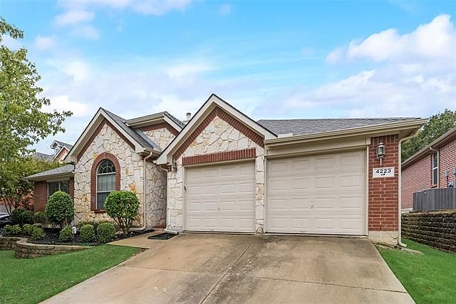 1st image of 4223 Boxwood Dr