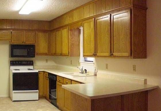 1st image of 165 Park Dr