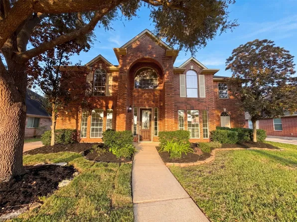 9019 Sunny Ridge Dr, Houston, TX 77095