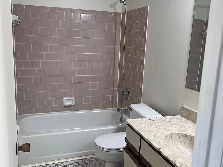 35 Brucester Bridge Ct — Photo 19
