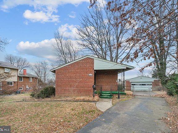 3rd image of 5607 Iona Way