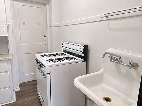 5th image of 648 S 12th St #B1