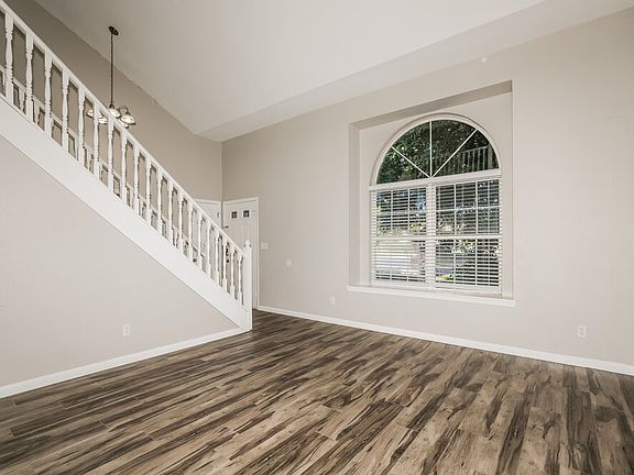 4th image of 4604 Welton St