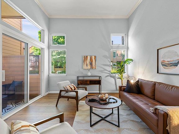 3rd image of 5344 Borneo Cir