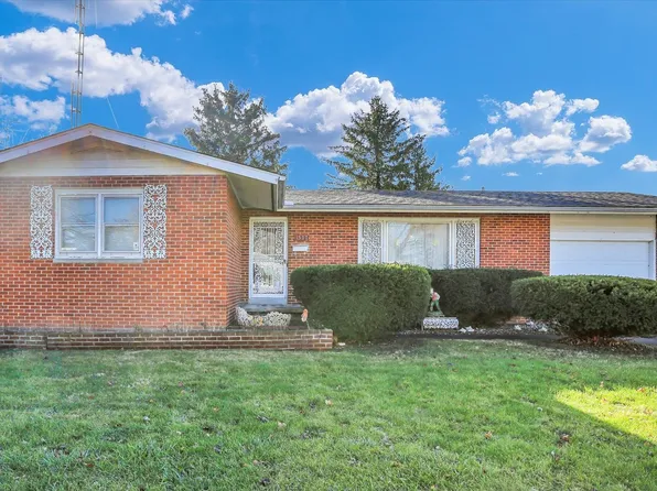 1307 W Eads St, Urbana, IL 61801