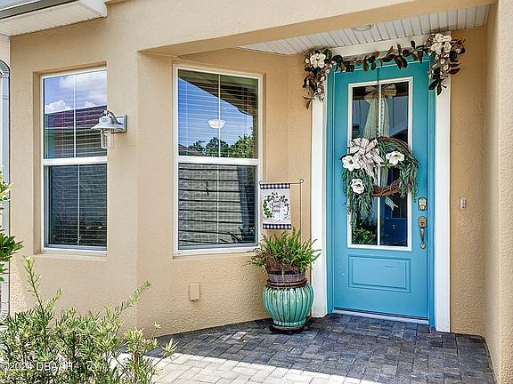 4th image of 334 Coral Reef Way