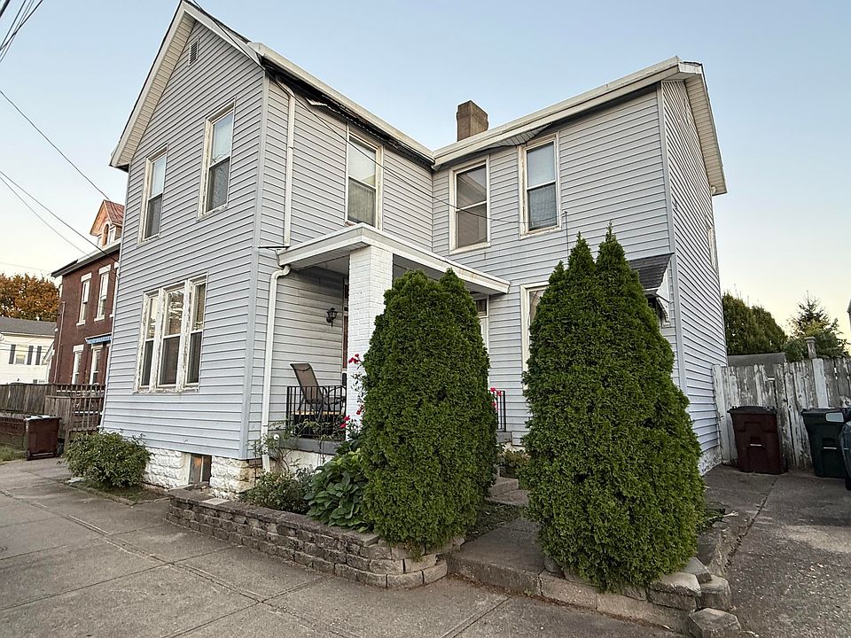 1st image of 146 Center St