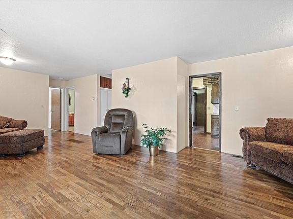 3rd image of 1524 N 18th Ave