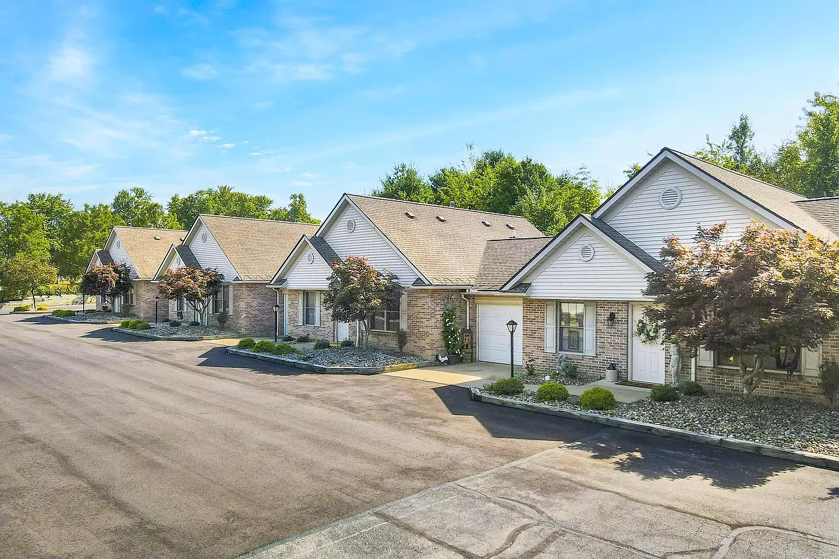3785 Long Drive Suites - Long Drive Suites - Greater Akron