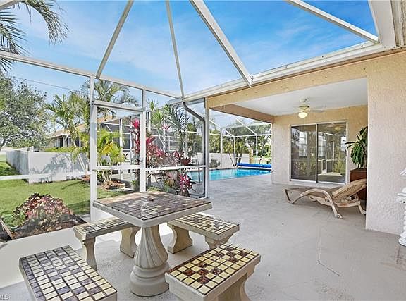 3rd image of 2243 SW 27th St