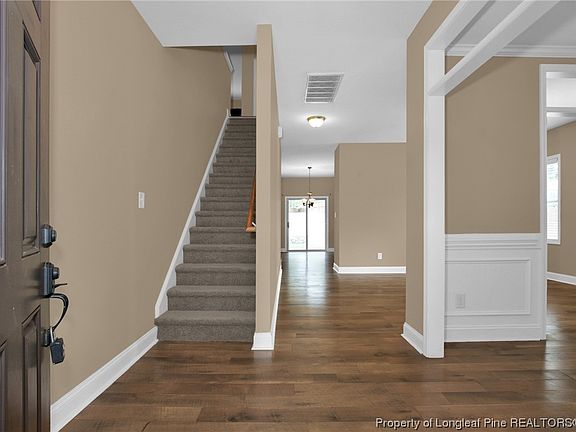5th image of 251 Bristle Oaks Dr