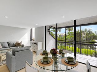 908 Bridgewood Pl, Boca Raton, FL 33434