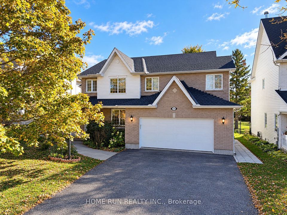 1st image of 124 Ridgefield Cres