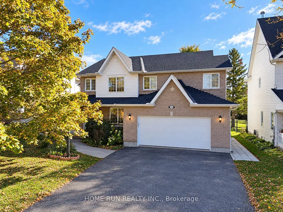 124 Ridgefield Cres