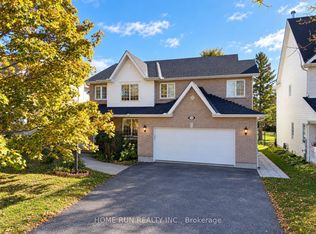124 Ridgefield Cres, Ottawa, ON K2H 6T3