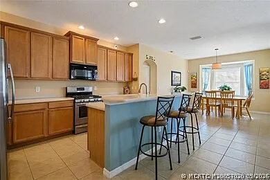 3 bed, 2.0 bath, 1899 sqft, $1,790 — Photo 4