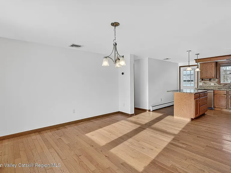 131 Barbarossa Ln — Photo 4