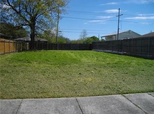 2401 Congressman Hebert Dr, Chalmette, LA 70043