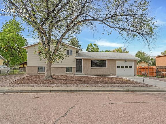 2nd image of 316 Cranbrook Cir