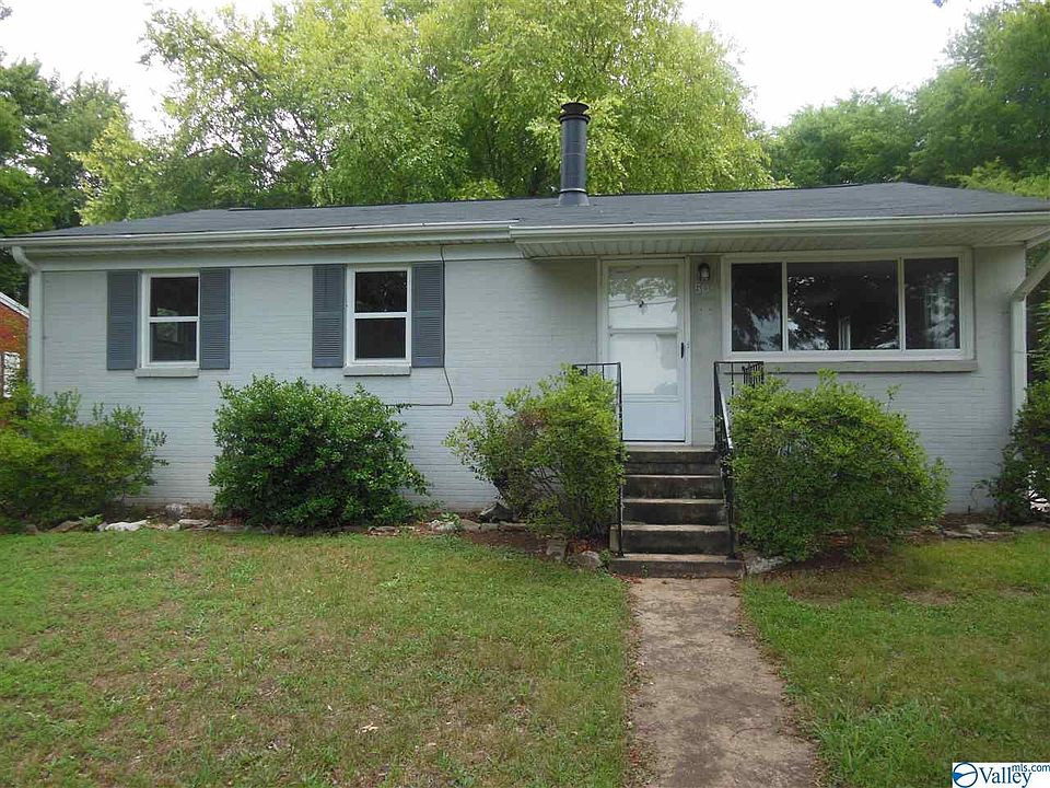 1st image of 500 Greenacres Dr NW