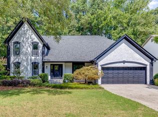 700 Mabry Rd, Sandy Springs, GA 30328