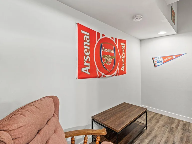 418 Fairmount Ave — Photo 25