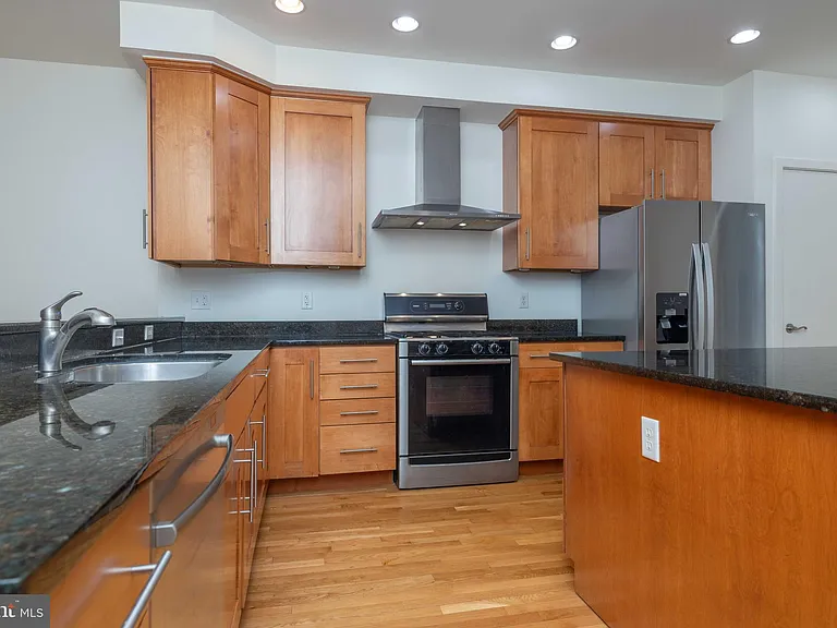 156 Christina Landing Dr — Photo 23